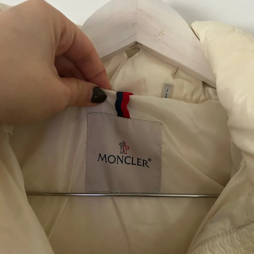 Moncler Off-White Puffer Jacket - Picture 2 of 6